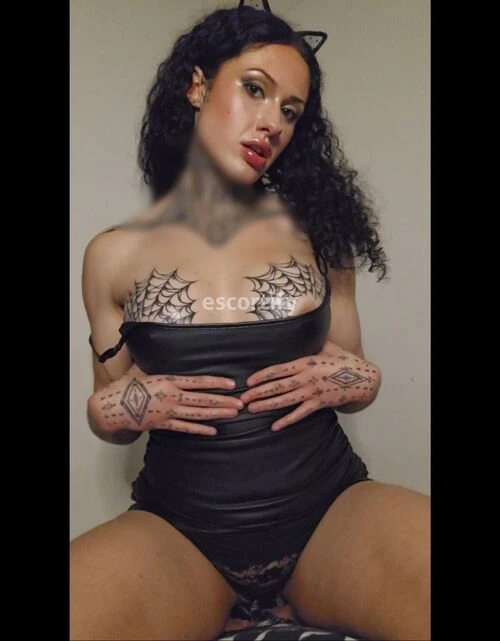 MONICA XXX
