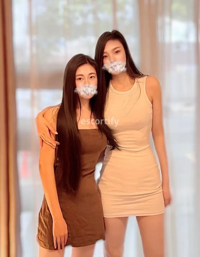 Lina and Viva 🫦24y and 26y