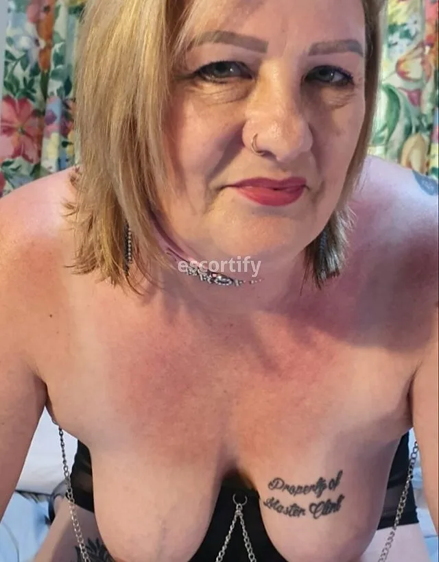 CaraXX (BJ Queen)