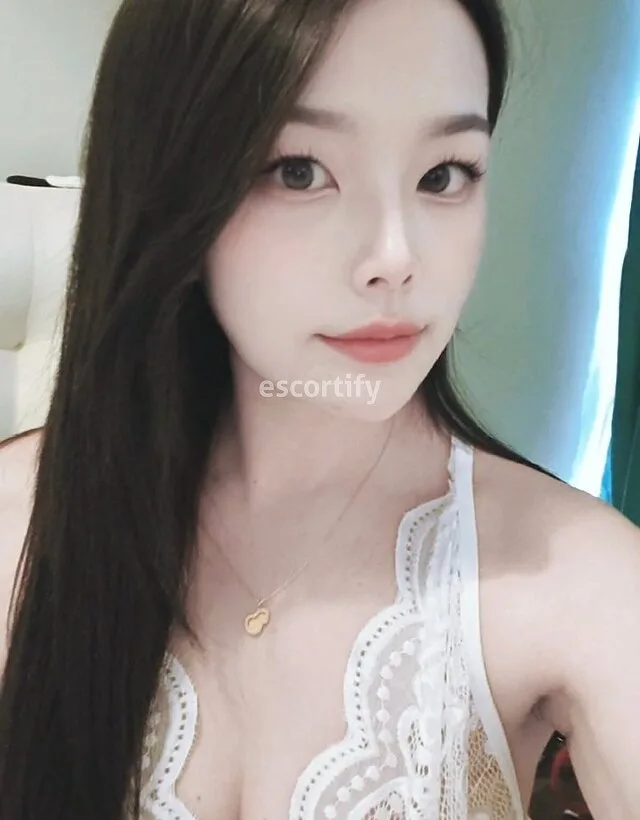 Mona